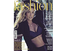 Productos destacados en la revista Hola Fashion de septiembre de 2020: Lápiz de Labios Gel Semi-Mate Mary Kay® y Brillo de Labios NouriShine Plus® Mary Kay®