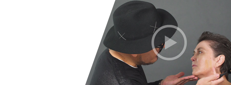 ¿Cómo elegir el tono de tu base de maquillaje? Luis Casco, el Embajador de Belleza Internacional de Mary Kay, te ayuda a encontrar la mejor para ti