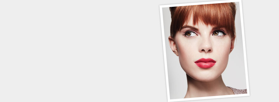 Descubre el paso a paso del tutorial de maquillaje Fiestas en rosa. Un tutorial creado por Sam Addington para Mary Kay con sombra rosa suave y labios rosa intenso.