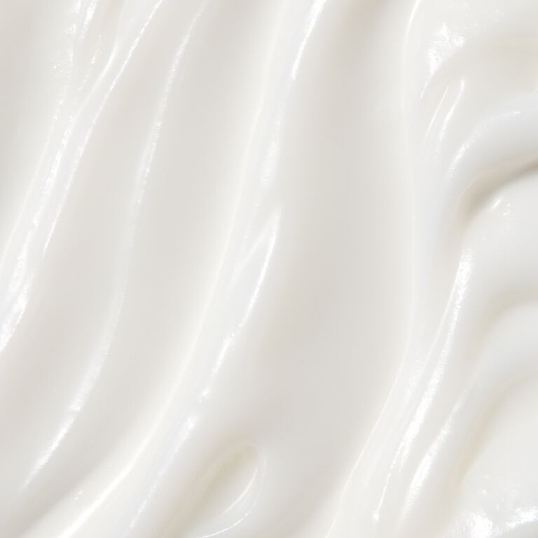 Primer plano de una muestra de b&aacute;lsamo limpiador blanco